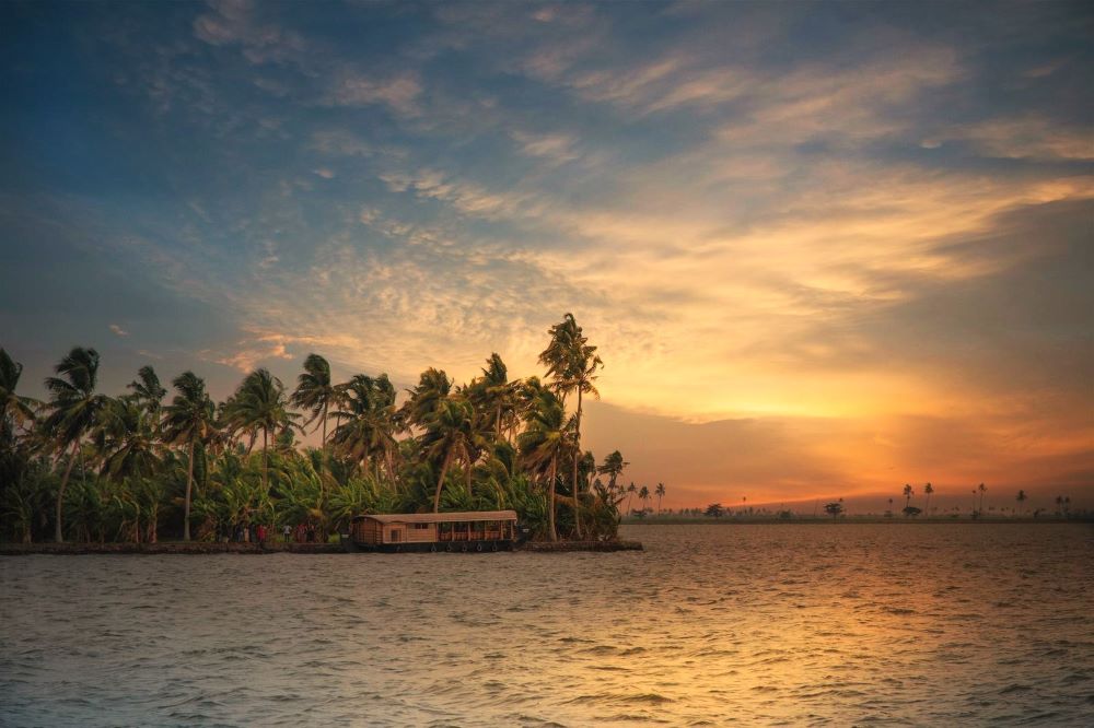 Kerala’s Coastal & Highland Heritage