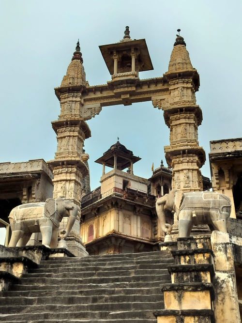 Realm of Royals: Forts, Frescoes & Folklore