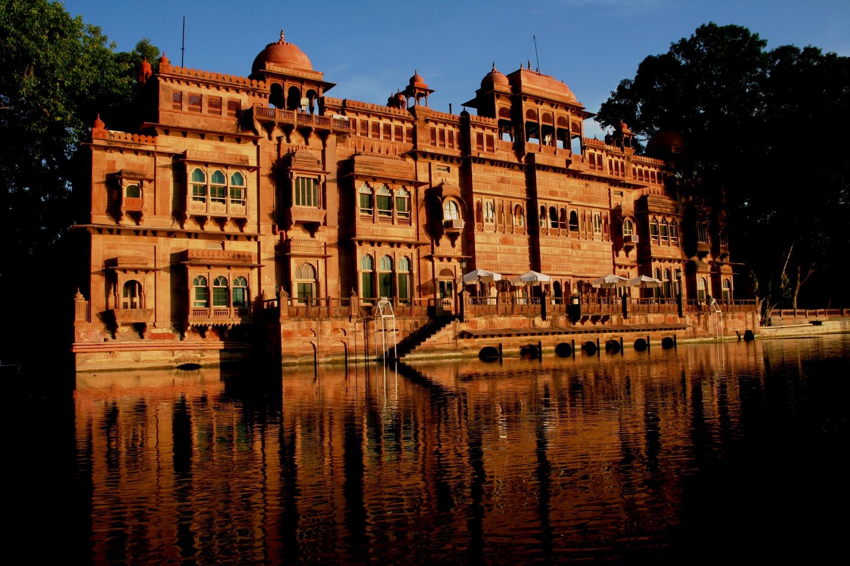 Realm of Royals: Forts, Frescoes & Folklore
