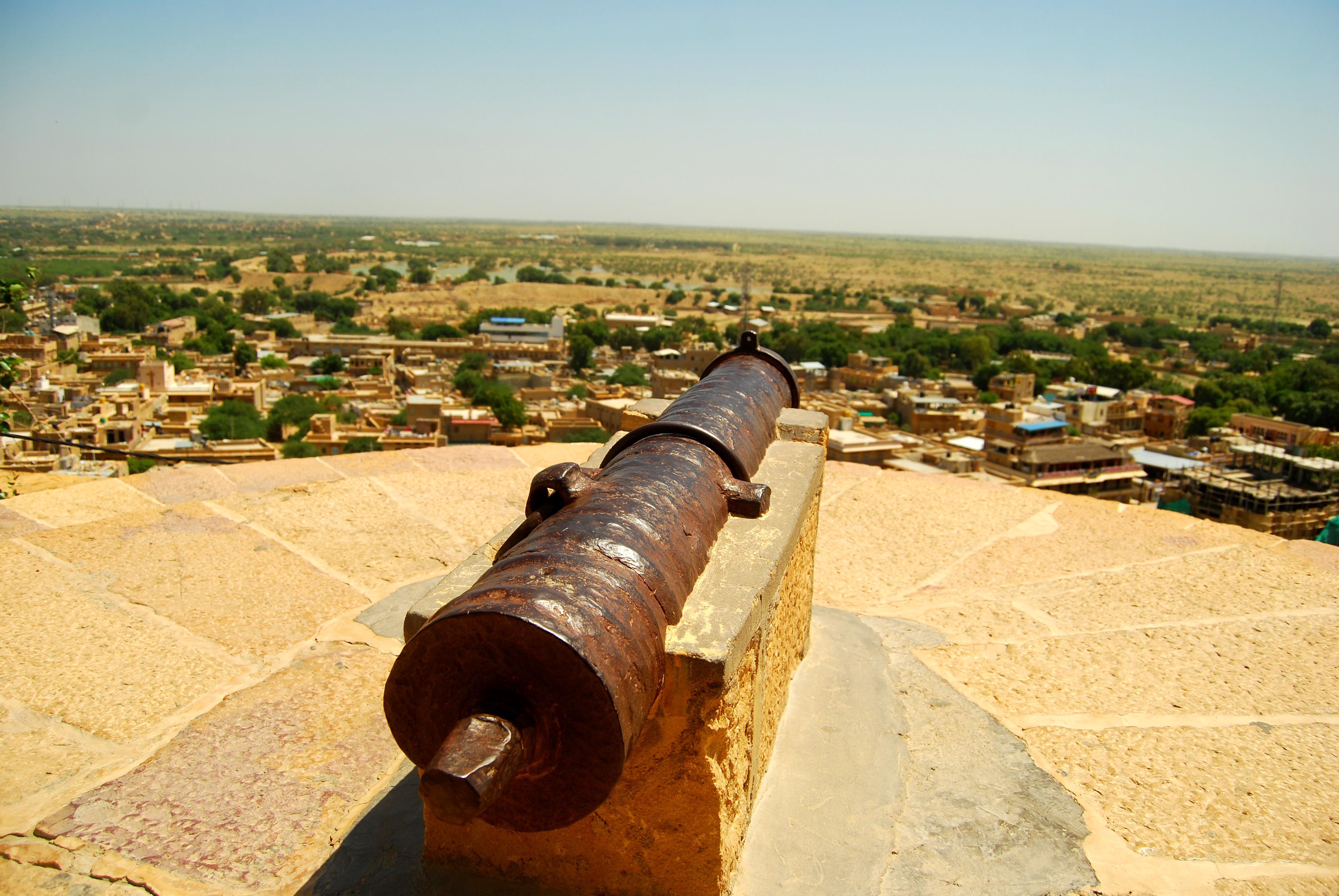 Realm of Royals: Forts, Frescoes & Folklore